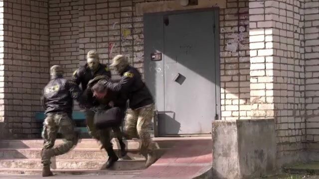 Спецоперация ФСБ по задержанию подозреваемых в госизмене в Пскове и Смоленске Спецоперация ФСБ по задержанию подозреваемых в госизмене в Пскове и Смоленске - РИА Новости, 1920, 06.10.2020