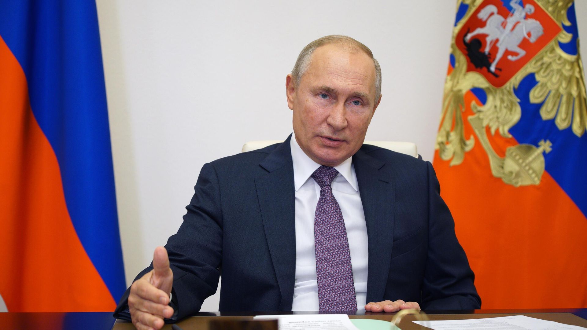 Президент РФ Владимир Путин во время встречи в режиме видеоконференции с руководителями фракций в Государственной думе - РИА Новости, 1920, 07.10.2020