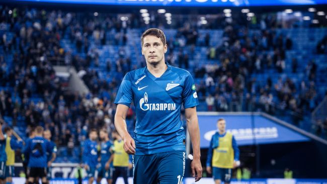 Полузащитник Зенита Далер Кузяев