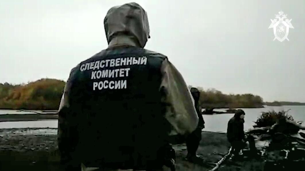 Сотрудники СК РФ в акватории Авачинского залива в Камчатском крае. Скриншот видео Сотрудники СК РФ в акватории Авачинского залива в Камчатском крае. Скриншот видео - РИА Новости, 1920, 08.10.2020
