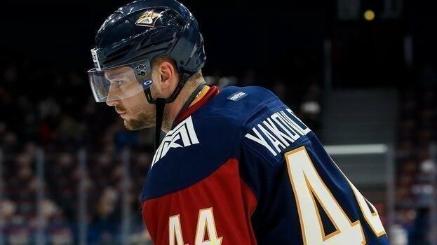 Игрок ХК Металлург Егор Яковлев Игрок ХК Металлург Егор Яковлев - РИА Новости, 1920, 18.08.2021