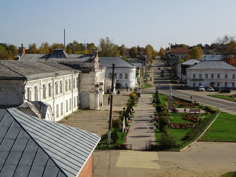 Вид на площадь с Соборной горы