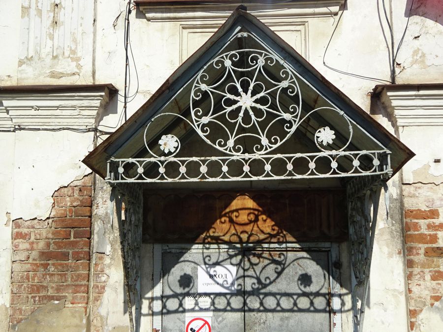 Здание мужской гимназии (сер. 19 в.)