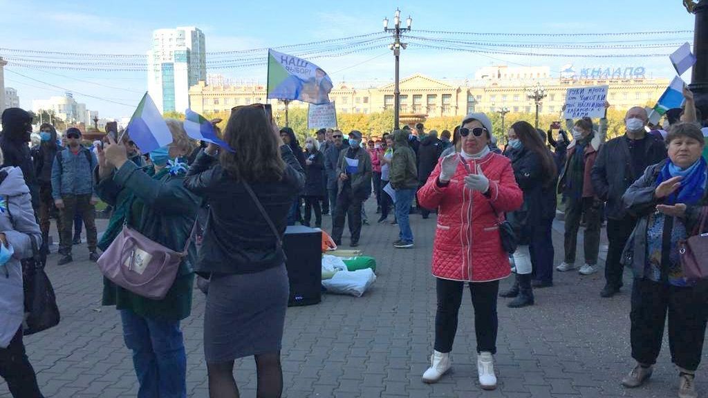 Участники акции в поддержку экс-главы региона Сергея Фургала в Хабаровске Участники акции в поддержку экс-главы региона Сергея Фургала в Хабаровске - РИА Новости, 1920, 10.10.2020