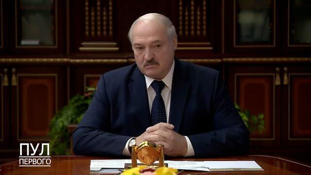 Явно кому-то их не хватает, а в основном это правильно - Лукашенко о перераспределении полномочий Явно кому-то их не хватает, а в основном это правильно - Лукашенко о перераспределении полномочий - РИА Новости, 1920, 12.10.2020
