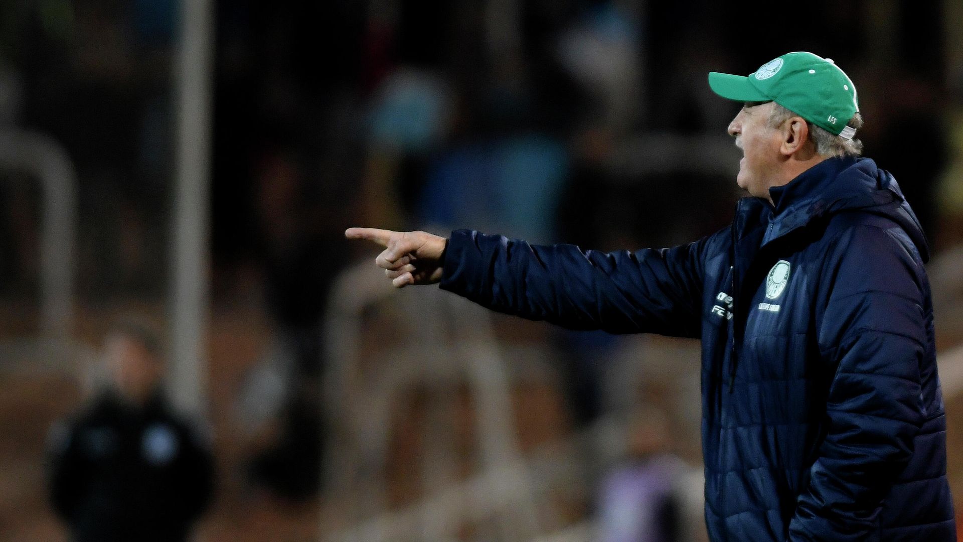 The coach of Brazilian team Palmeiras, Luiz Felipe Scolari, gives instructions during the Copa Libertadores football match against Argentina's Godoy Cruz, at the Malvinas Argentinas stadium in Mendoza, Argentina, on July 23, 2019. (Photo by Andres Larrovere / AFP) The coach of Brazilian team Palmeiras, Luiz Felipe Scolari, gives instructions during the Copa Libertadores football match against Argentina's Godoy Cruz, at the Malvinas Argentinas stadium in Mendoza, Argentina, on July 23, 2019. (Photo by Andres Larrovere / AFP) - РИА Новости, 1920, 16.10.2020