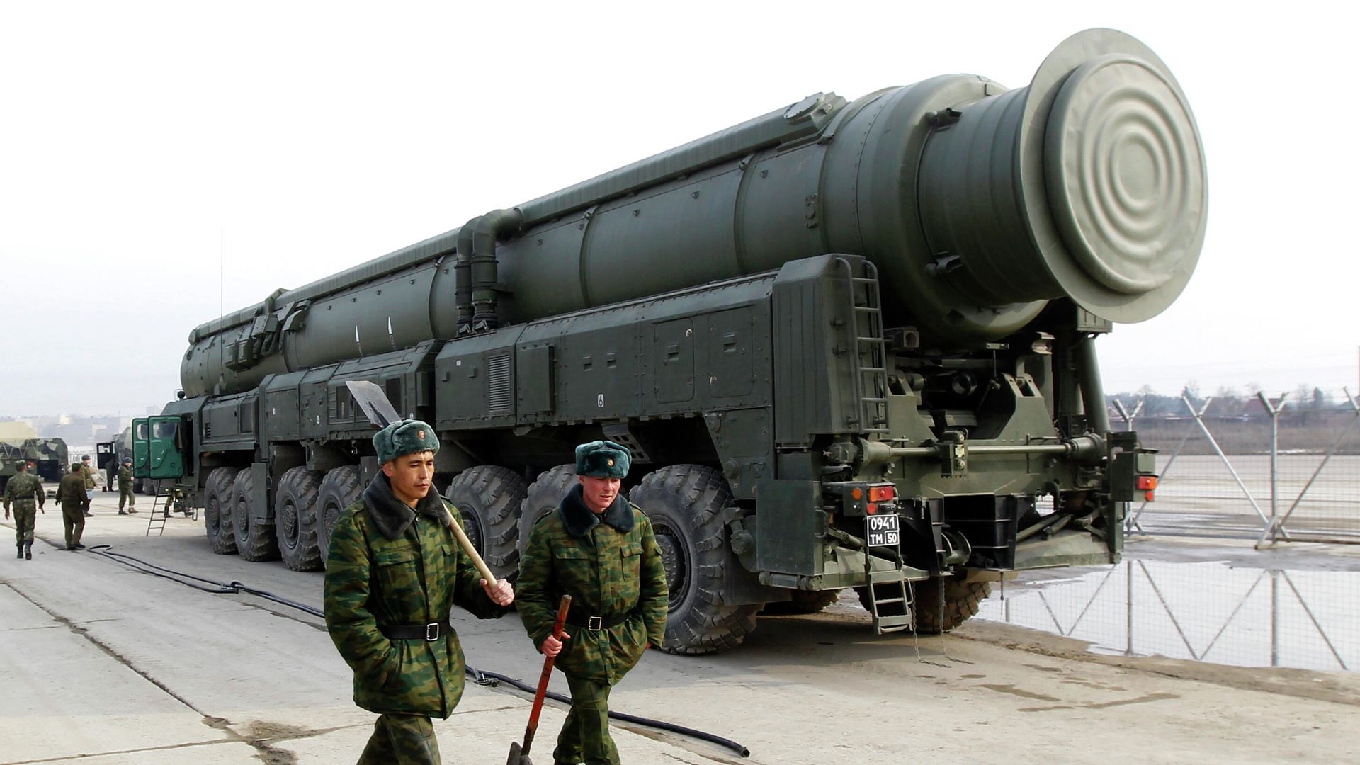 Ракетный комплекс Тополь-М на полигоне Алабино Ракетный комплекс Тополь-М на полигоне Алабино - РИА Новости, 1920, 27.01.2021