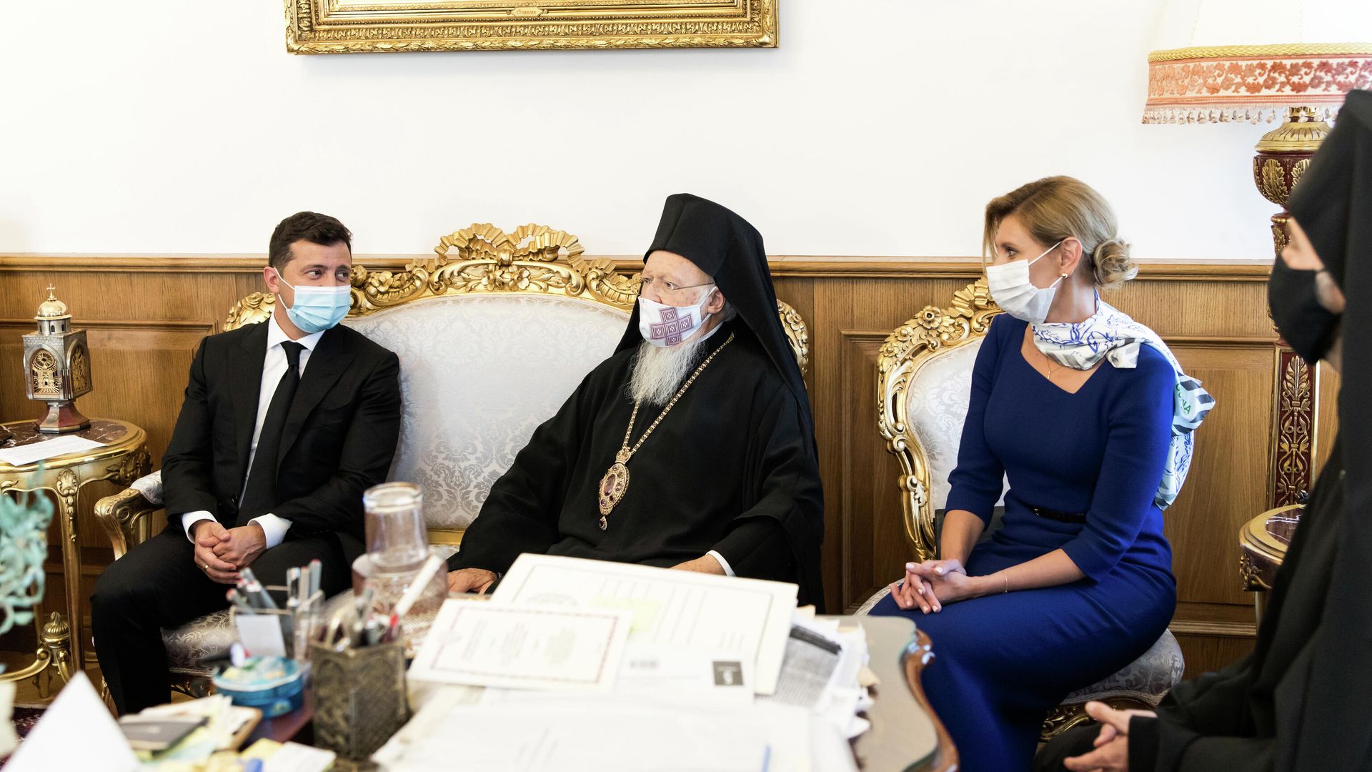 Президент Украины Владимир Зеленский и константинопольский патриарх Варфоломей во время встречи в Стамбуле Президент Украины Владимир Зеленский и константинопольский патриарх Варфоломей во время встречи в Стамбуле - РИА Новости, 1920, 17.10.2020
