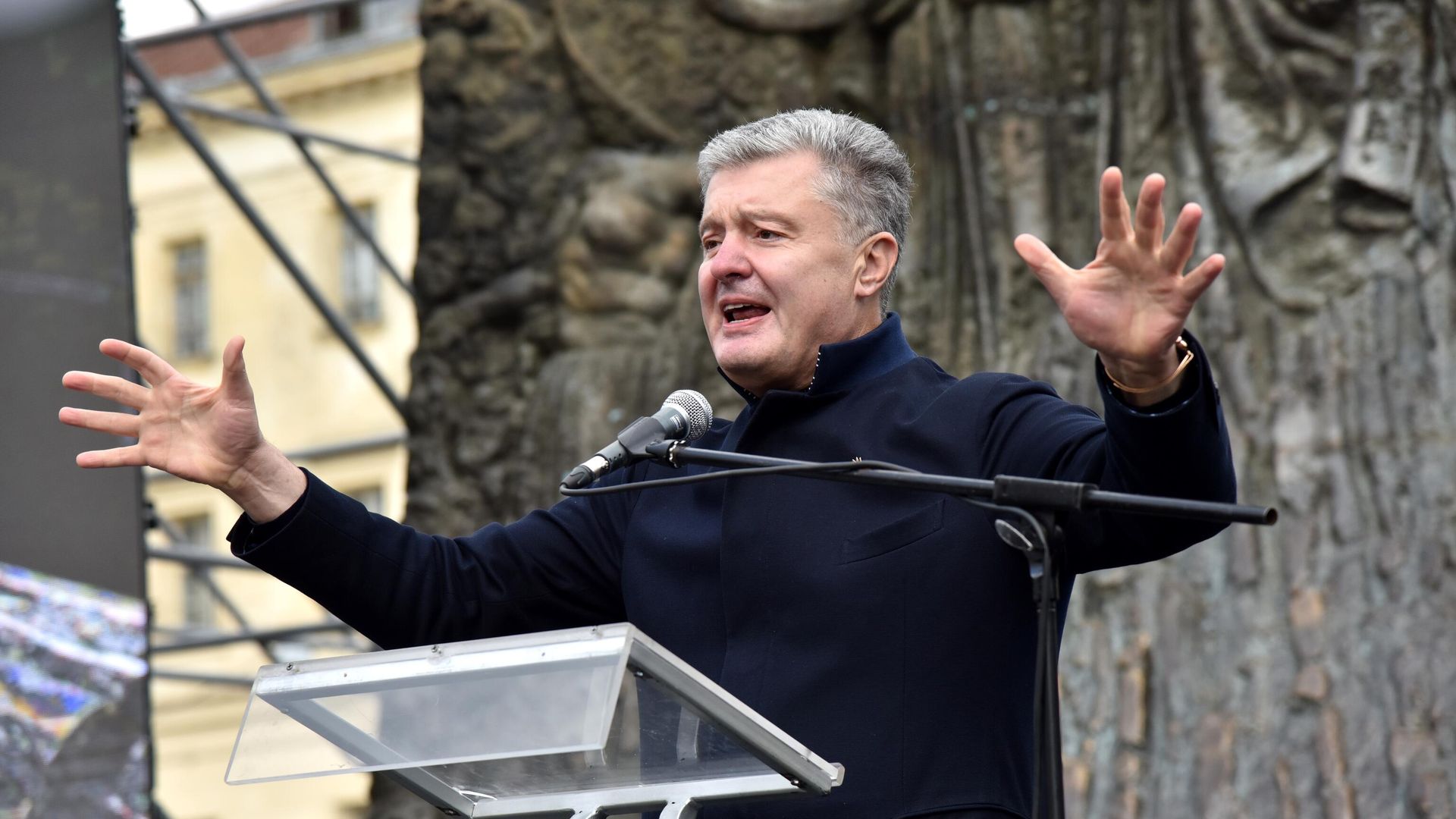 Экс-президент Украины, депутат Верховной рады Украины Петр Порошенко во время выступления накануне региональных выборов на Украине Экс-президент Украины, депутат Верховной рады Украины Петр Порошенко во время выступления накануне региональных выборов на Украине - РИА Новости, 1920, 02.01.2021