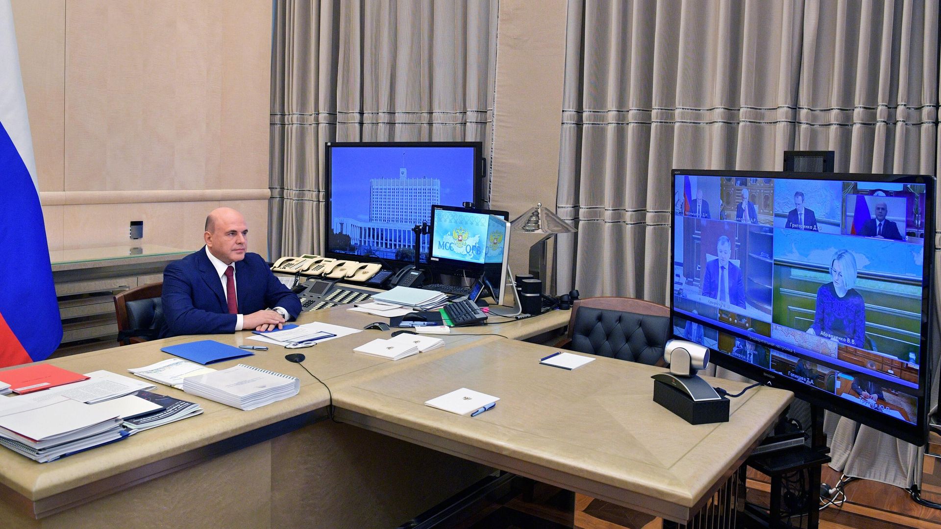 Председатель правительства РФ Михаил Мишустин проводит совещание с вице-премьерами РФ Председатель правительства РФ Михаил Мишустин проводит совещание с вице-премьерами РФ - РИА Новости, 1920, 19.10.2020