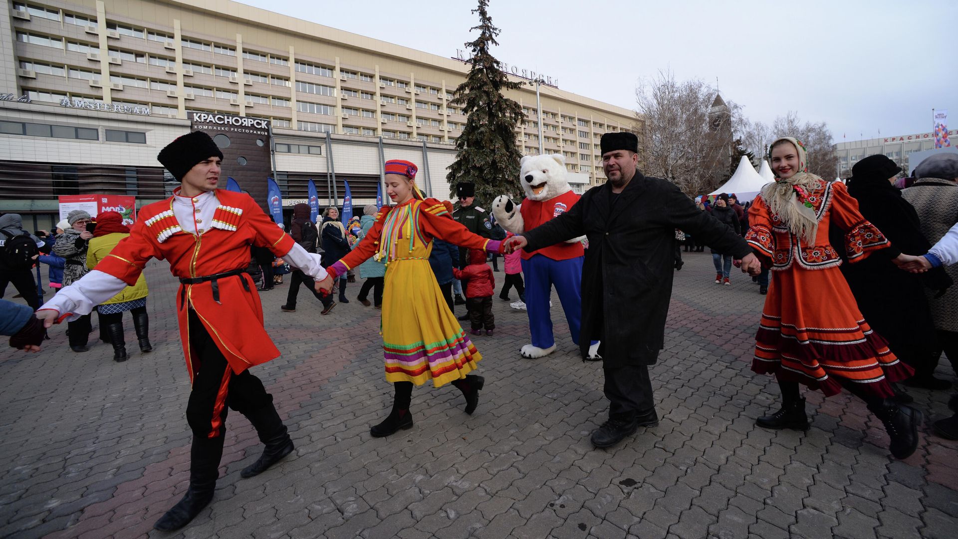 Народные гуляния в День народного единства Народные гуляния в День народного единства - РИА Новости, 1920, 04.11.2020