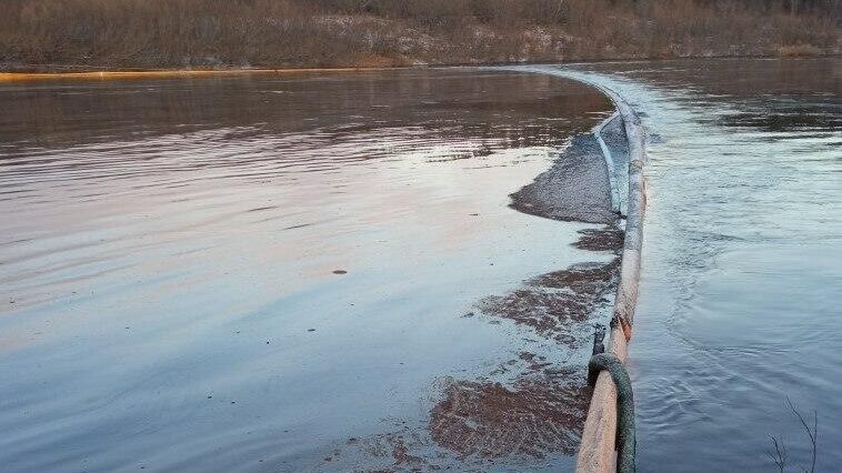 Место разлива нефтепродуктов в Ненецком округе Место разлива нефтепродуктов в Ненецком округе - РИА Новости, 1920, 28.05.2021