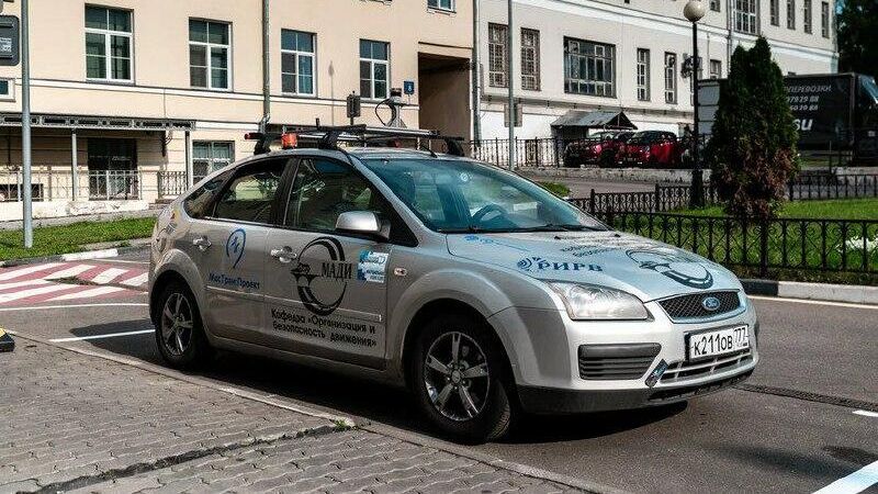 Непилотируемый автомобиль НИИ МосТрансПроект и Агентства инноваций Москвы, который будет доставлять грузы в Первой градской больнице им. Н.И. Пирогова Непилотируемый автомобиль НИИ МосТрансПроект и Агентства инноваций Москвы, который будет доставлять грузы в Первой градской больнице им. Н.И. Пирогова - РИА Новости, 1920, 19.10.2020