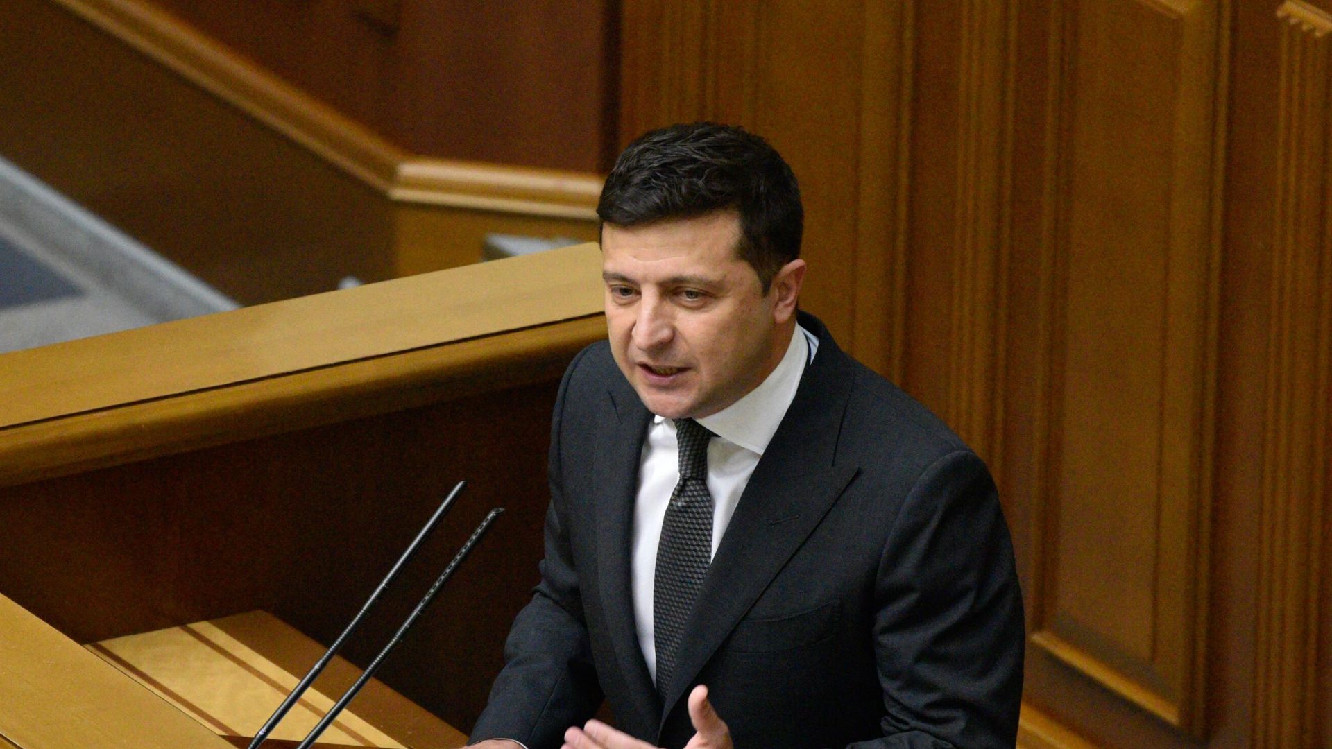 Президент Украины Владимир Зеленский на заседании в Верховной Раде Президент Украины Владимир Зеленский на заседании в Верховной Раде - РИА Новости, 1920, 31.10.2020