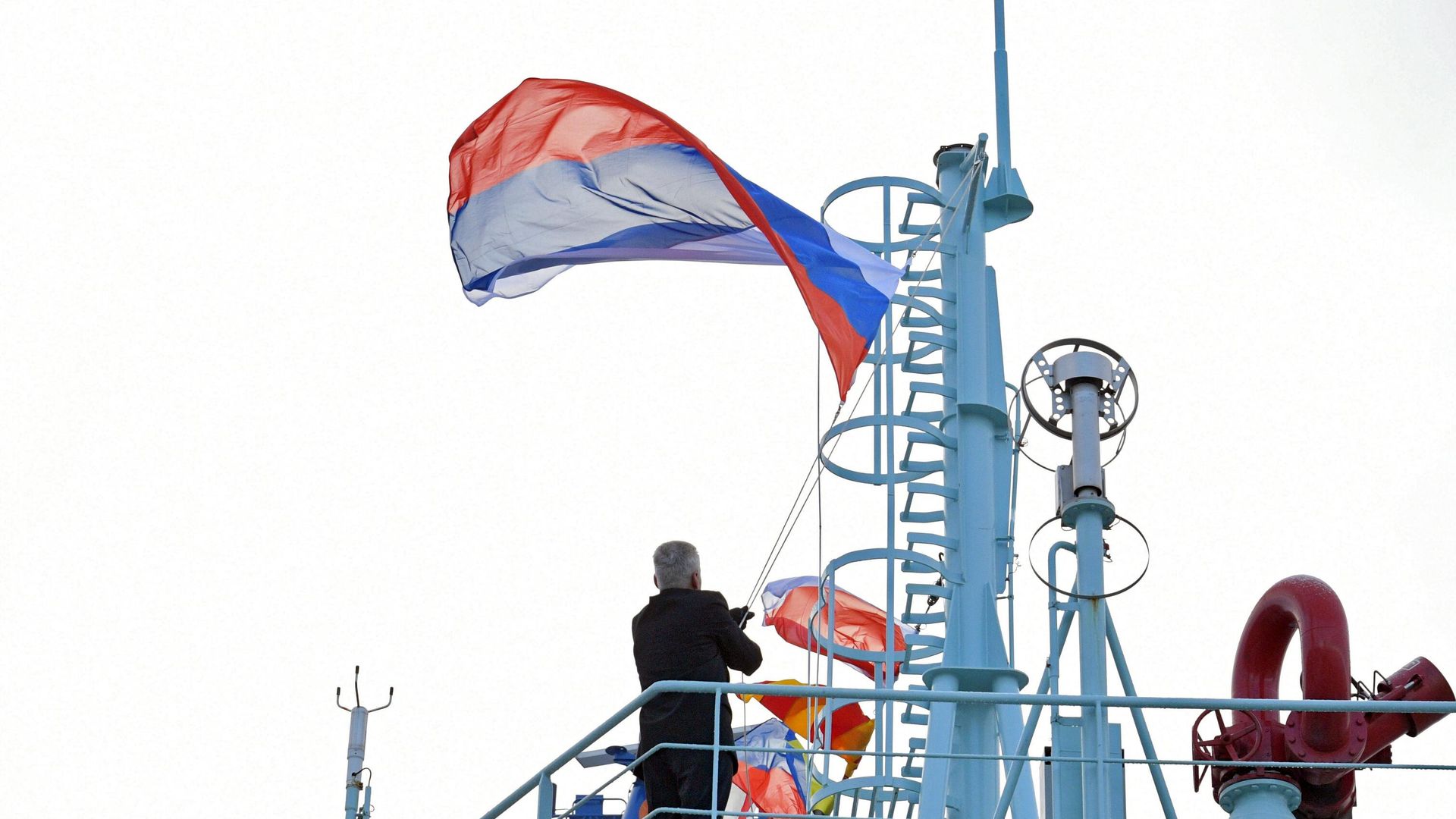 Подъем государственного флага РФ Подъем государственного флага РФ - РИА Новости, 1920, 29.12.2022