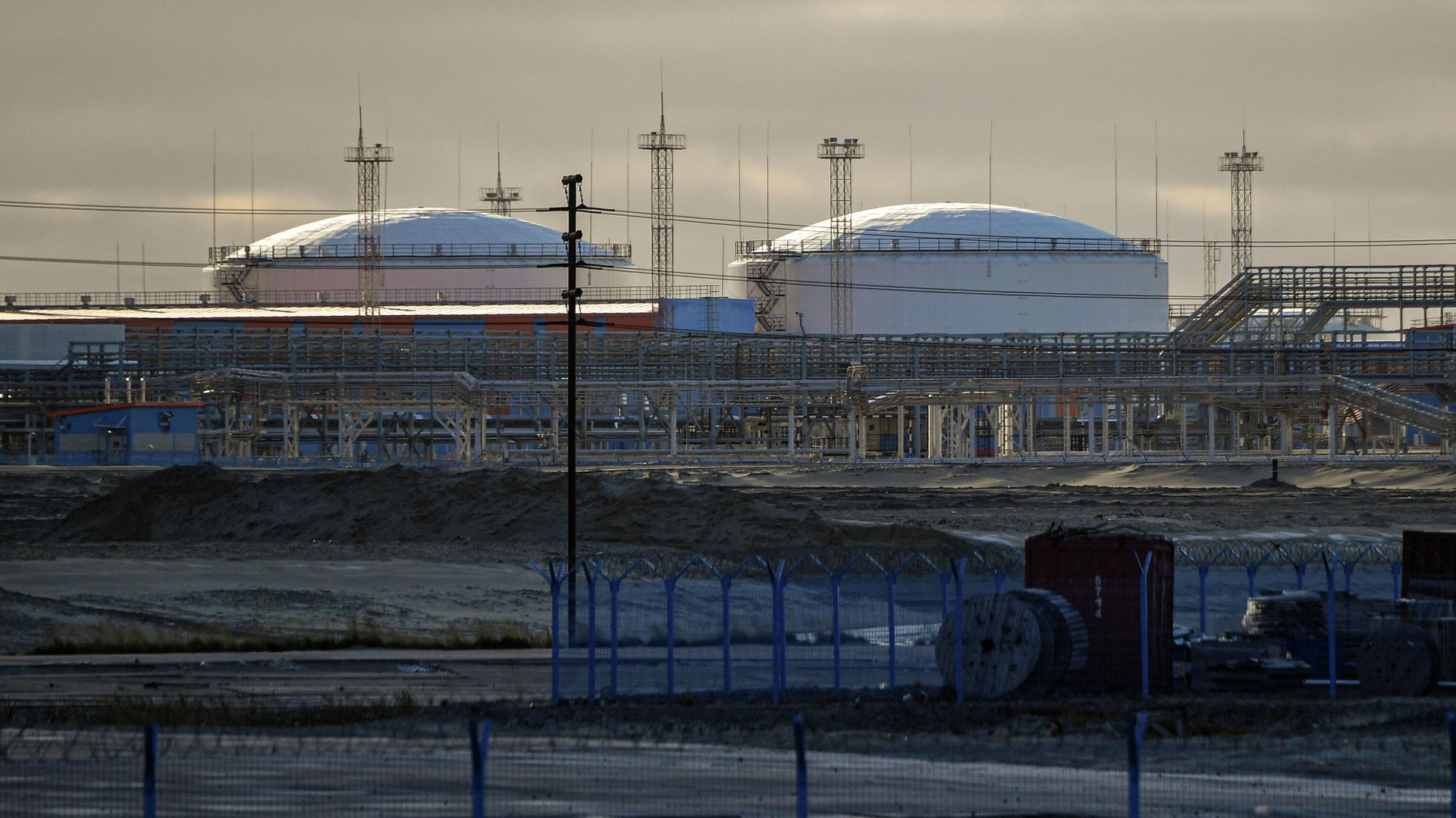 Завод по производству сжиженного природного газа Ямал СПГ Завод по производству сжиженного природного газа Ямал СПГ - РИА Новости, 1920, 01.10.2025