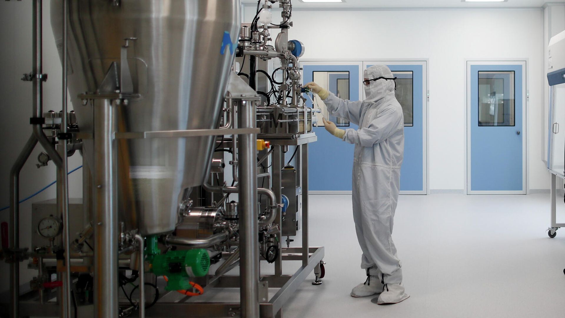 Работа над вакциной компании AstraZeneca Работа над вакциной компании AstraZeneca - РИА Новости, 1920, 21.10.2020
