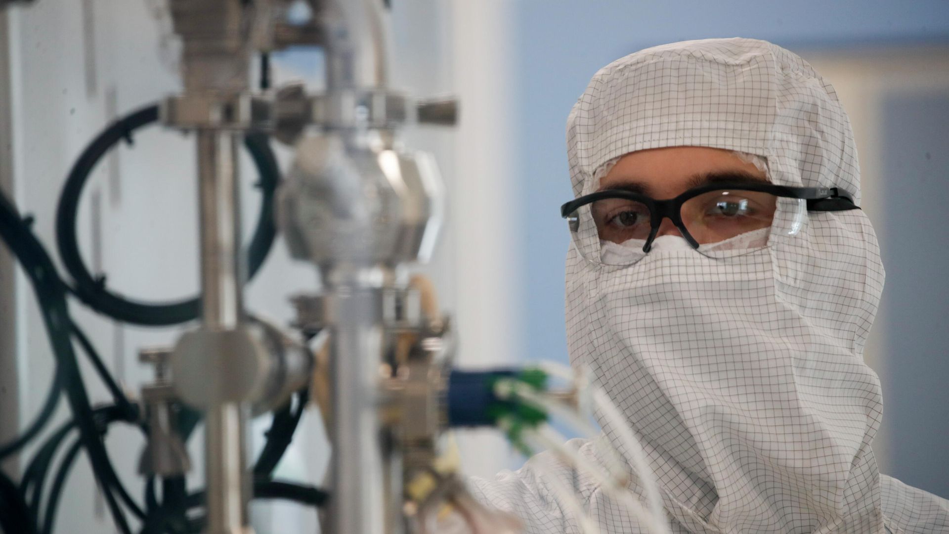 Работа над вакциной компании AstraZeneca Работа над вакциной компании AstraZeneca - РИА Новости, 1920, 16.11.2020