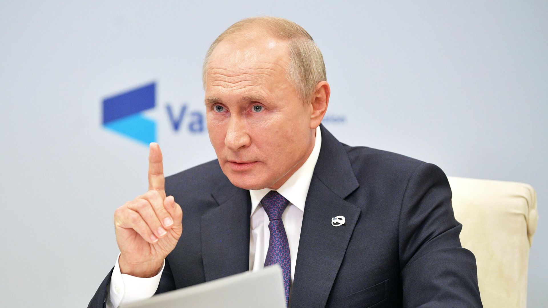 Президент РФ Владимир Путин принимает участие в заседании дискуссионного клуба Валдай в режиме видеосвязи Президент РФ Владимир Путин принимает участие в заседании дискуссионного клуба Валдай в режиме видеосвязи - РИА Новости, 1920, 23.10.2020