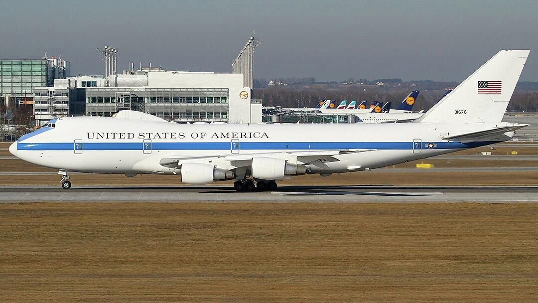 Самолет E-4B Самолет E-4B - РИА Новости, 1920, 25.06.2026