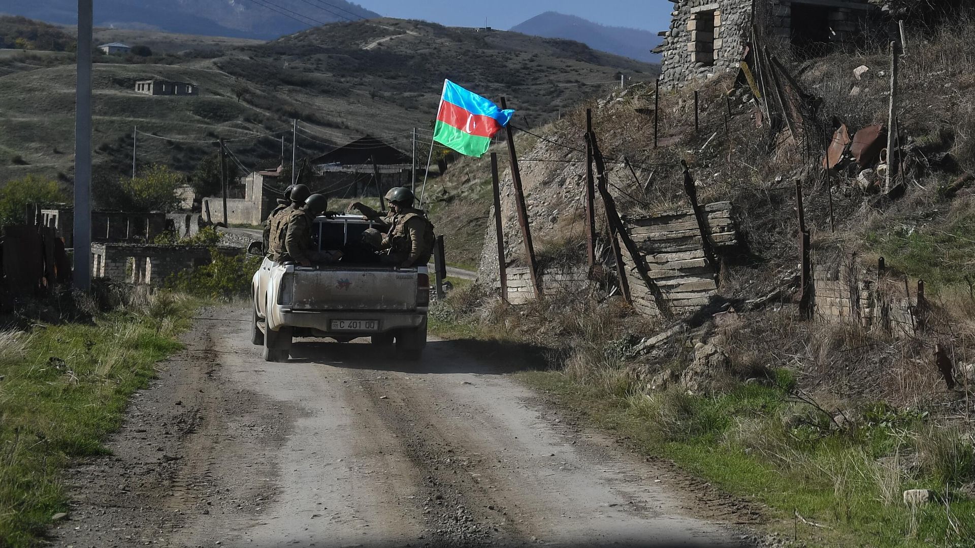Военнослужащие азербайджанской армии на территории села Талыш - РИА Новости, 1920, 09.11.2020