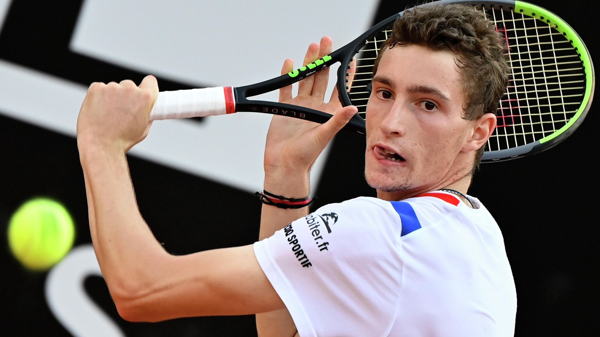 France's Ugo Humbert plays a backhand to Italy's Fabio Fognini on day four of the Men's Italian Open at Foro Italico on September 17, 2020 in Rome, Italy. (Photo by Riccardo Antimiani / POOL / AFP) - РИА Новости, 1920, 24.10.2020