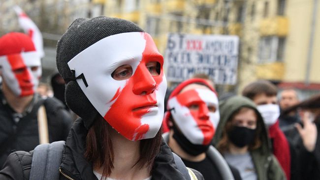 Участники акции протеста оппозиции Народный ультиматум в Минске
