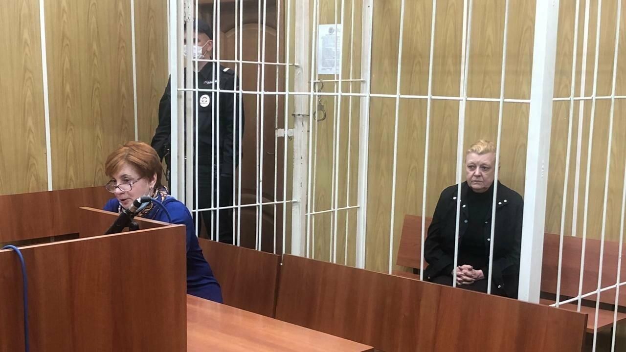 Обвиняемая Наталья Дрожжина по делу о мошенничестве с недвижимостью семьи актера Алексея Баталова в Хамовническом суде - РИА Новости, 1920, 14.12.2025