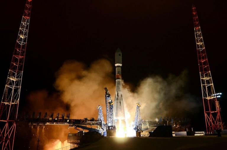 Пуск ракеты-носителя Союз-2 с космическим аппаратом нового поколения системы Глонасс-К