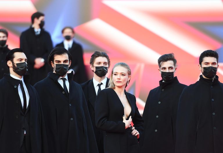 Актриса Оксана Акиньшина на красной дорожке перед церемонией открытия 42-го Московского Международного кинофестиваля (ММКФ) в Москве Актриса Оксана Акиньшина на красной дорожке перед церемонией открытия 42-го Московского Международного кинофестиваля (ММКФ) в Москве