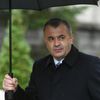 Премьер-министр Молдавии Ион Кику у избирательного участка в Кишиневе Премьер-министр Молдавии Ион Кику у избирательного участка в Кишиневе
