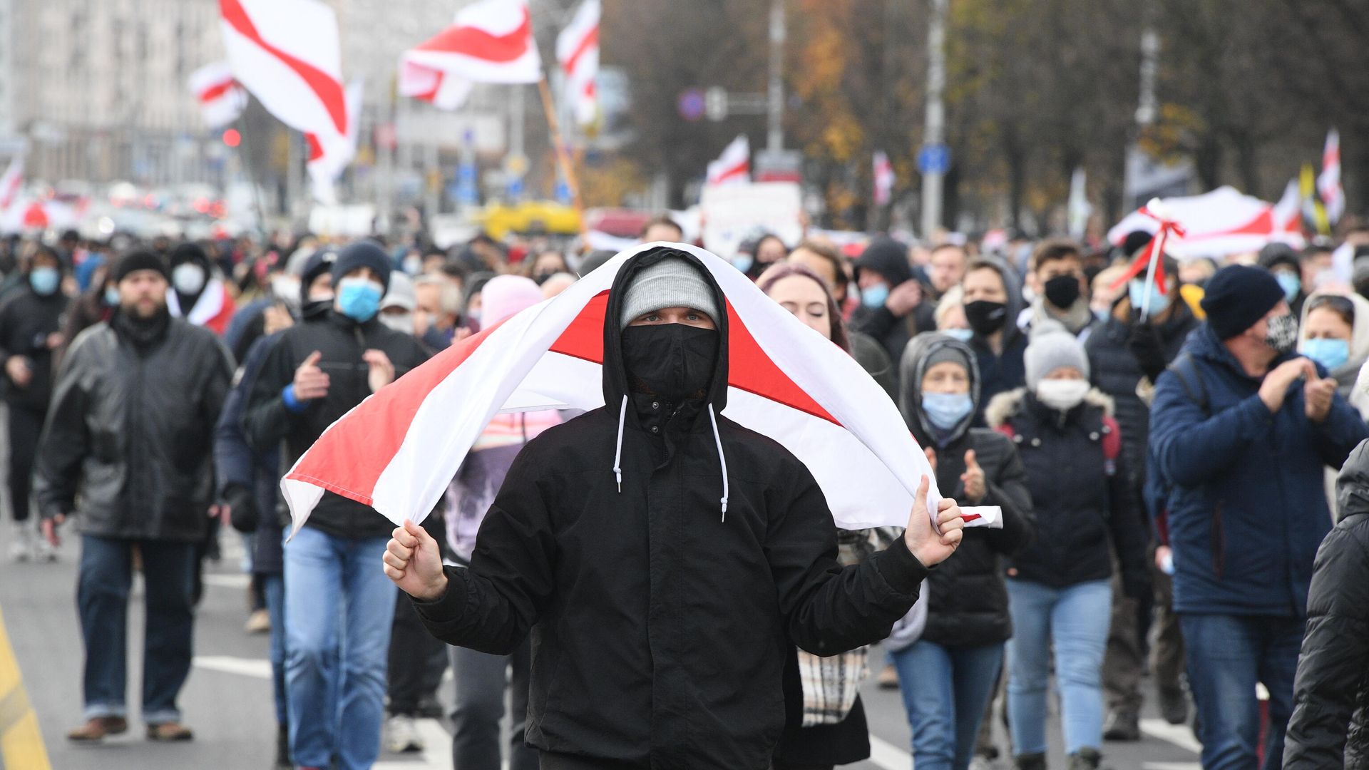 Участники несанкционированной акции Дзяды (Деды, Предки) в Минске Участники несанкционированной акции Дзяды (Деды, Предки) в Минске - РИА Новости, 1920, 13.11.2020