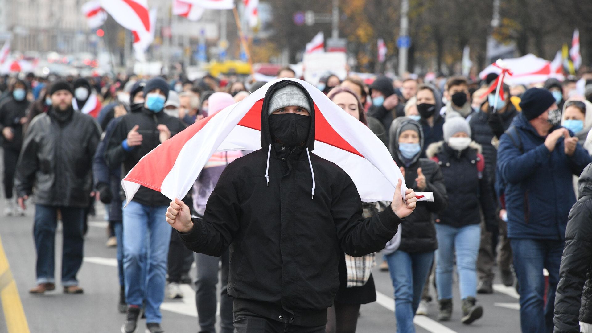 Участники несанкционированной акции Дзяды (Деды, Предки) в Минске Участники несанкционированной акции Дзяды (Деды, Предки) в Минске - РИА Новости, 1920, 05.11.2020