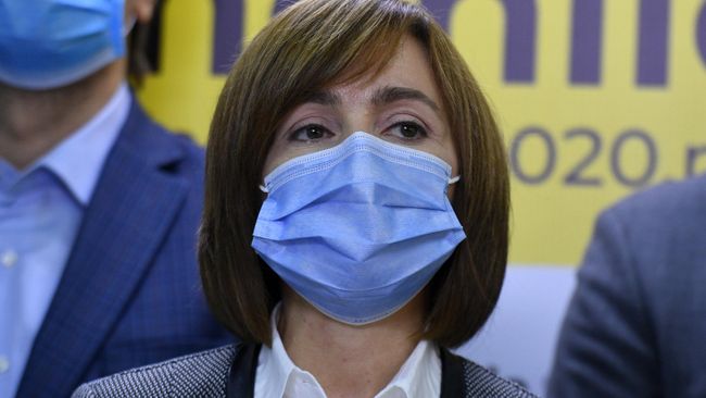 Кандидат на пост президента Молдавии Майя Санду на пресс-конференции в Кишиневе,