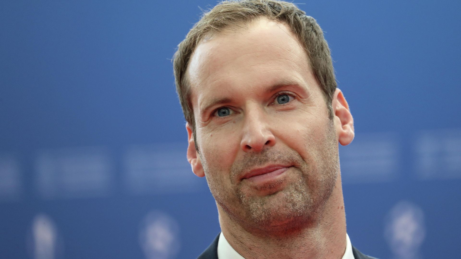 Technical and Performance Advisor of Chelsea and former Czech goalkeeper Petr Cech poses as he arrives prior to the UEFA Champions League football group stage draw ceremony in Monaco on August 29, 2019. (Photo by Valery HACHE / AFP) Technical and Performance Advisor of Chelsea and former Czech goalkeeper Petr Cech poses as he arrives prior to the UEFA Champions League football group stage draw ceremony in Monaco on August 29, 2019. (Photo by Valery HACHE / AFP) - РИА Новости, 1920, 03.11.2020