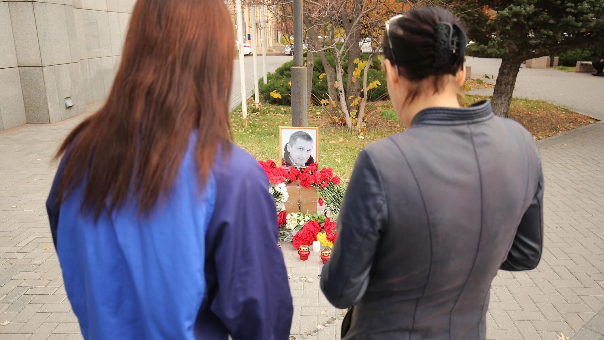 Мемориал рядом с местом гибели в Волгограде Романа Гребенюка в Волгограде Мемориал рядом с местом гибели в Волгограде Романа Гребенюка в Волгограде - РИА Новости, 1920, 28.11.2020