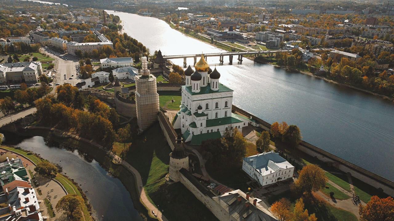 Вид на город с высоты полета дрона - РИА Новости, 1920, 04.11.2020