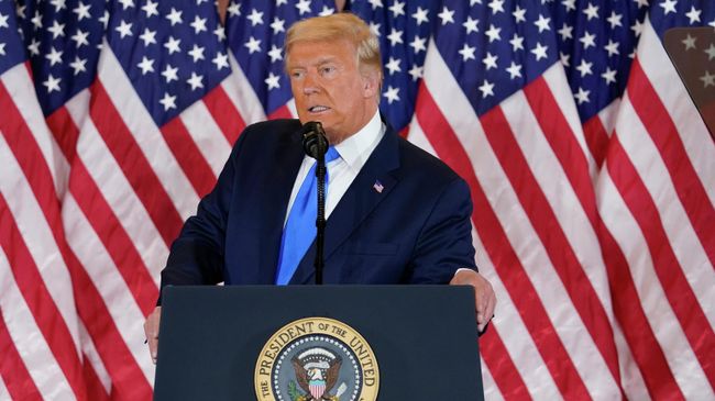 Президент США Дональд Трамп делает заявление относительно первых результатов президентских выборов в США