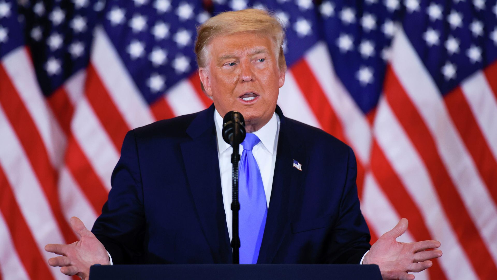 Президент США Дональд Трамп говорит о досрочных результатах президентских выборов 2020 года - РИА Новости, 1920, 04.11.2020