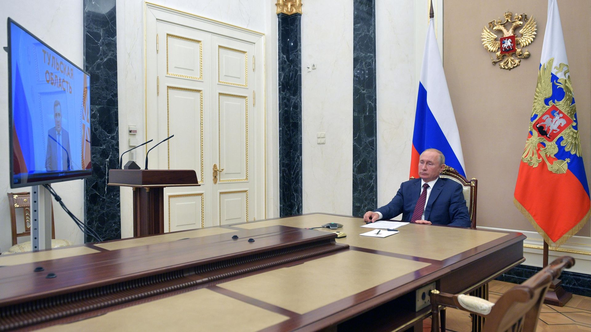 Президент РФ Владимир Путин во время встречи в режиме видеоконференции с губернатором Тульской области Алексеем Дюминым - РИА Новости, 1920, 09.11.2020