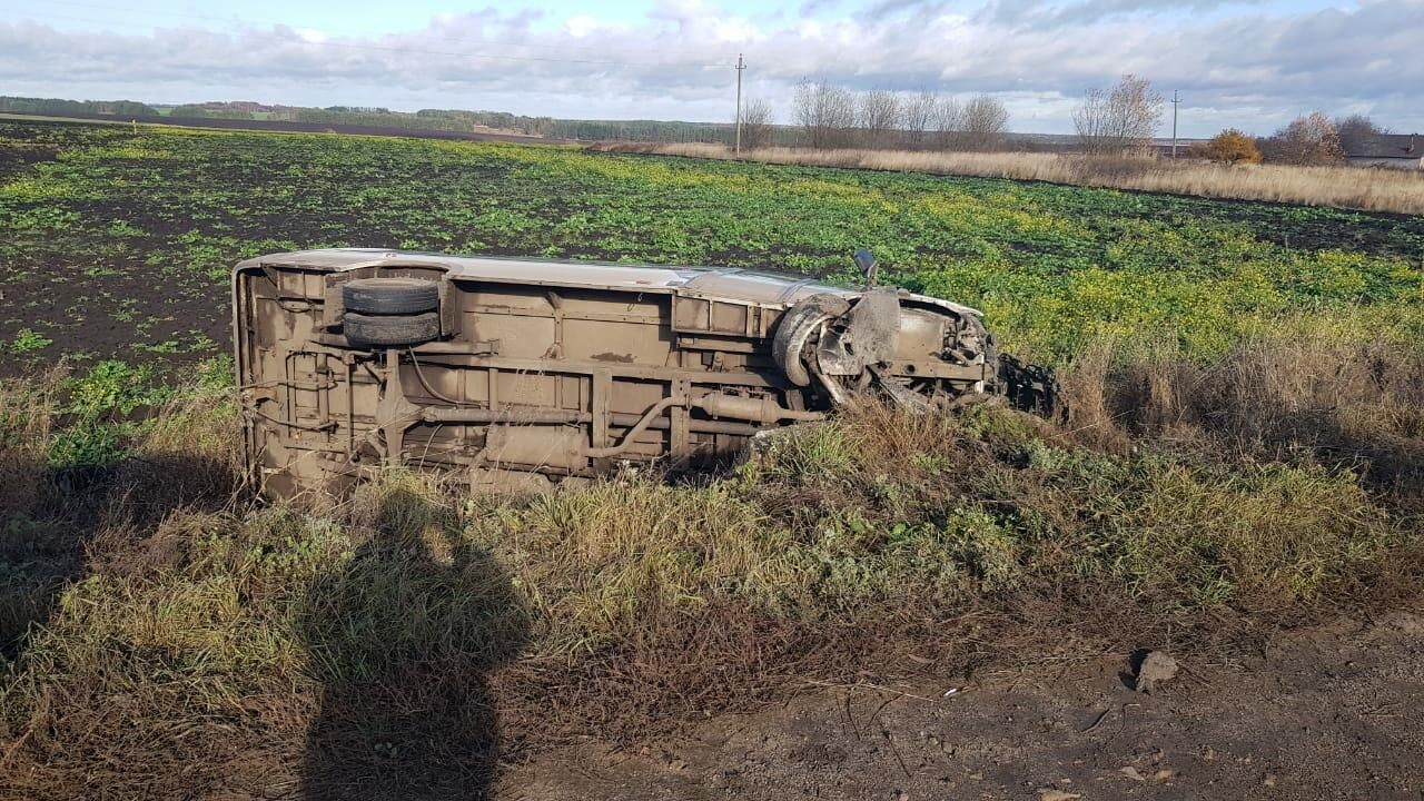 ДТП с микроавтобусом в Кромском районе Орловской области ДТП с микроавтобусом в Кромском районе Орловской области - РИА Новости, 1920, 06.11.2020