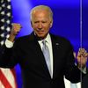 Кандидат в президенты США от Демократической партии Джо Байден выступает перед избирателями после того, как СМИ объявили, что Байден победил на выборах в США Кандидат в президенты США от Демократической партии Джо Байден выступает перед избирателями после того, как СМИ объявили, что Байден победил на выборах в США