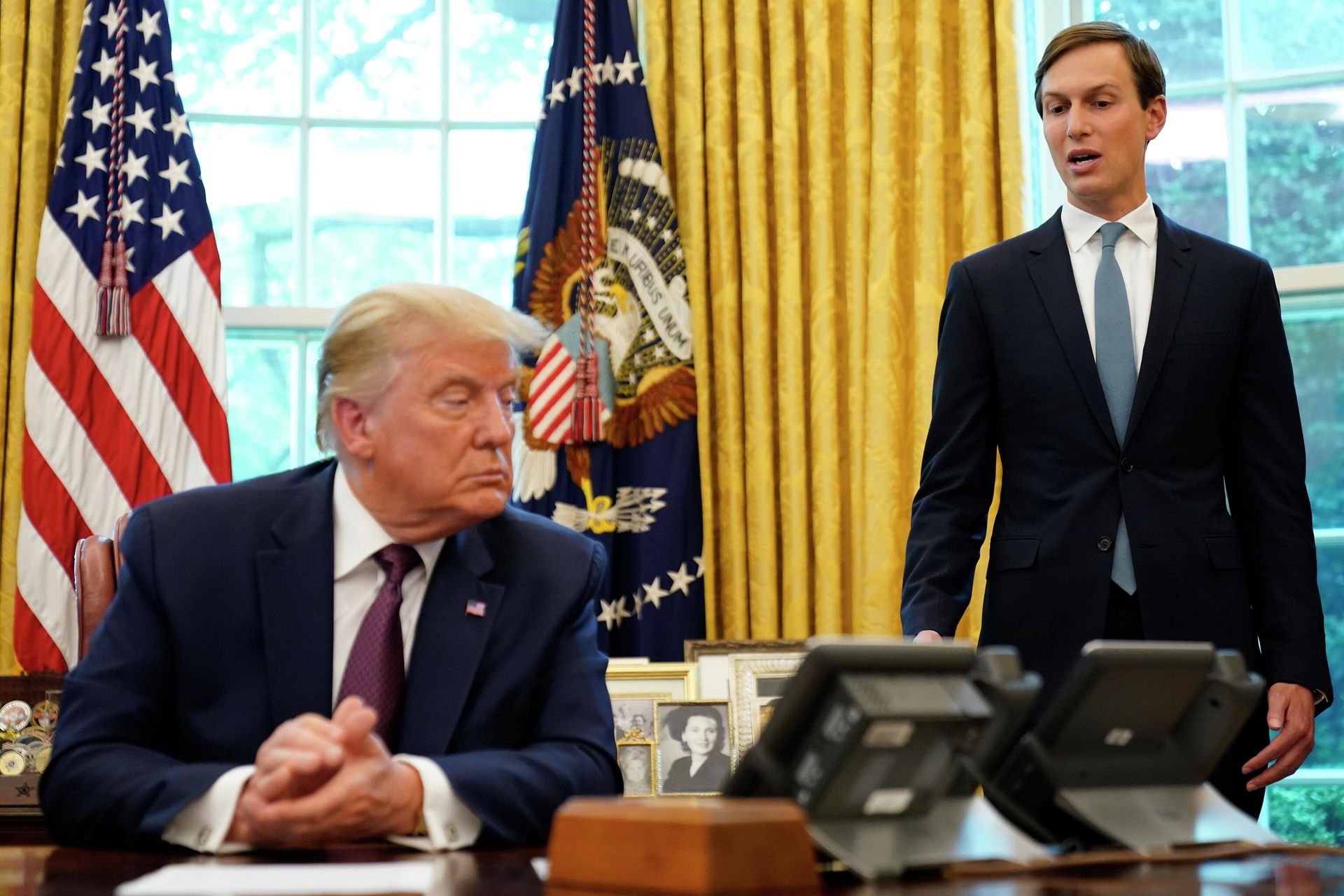 Дональд Трамп и Джаред Кушнер Дональд Трамп и Джаред Кушнер - РИА Новости, 1920, 02.12.2024