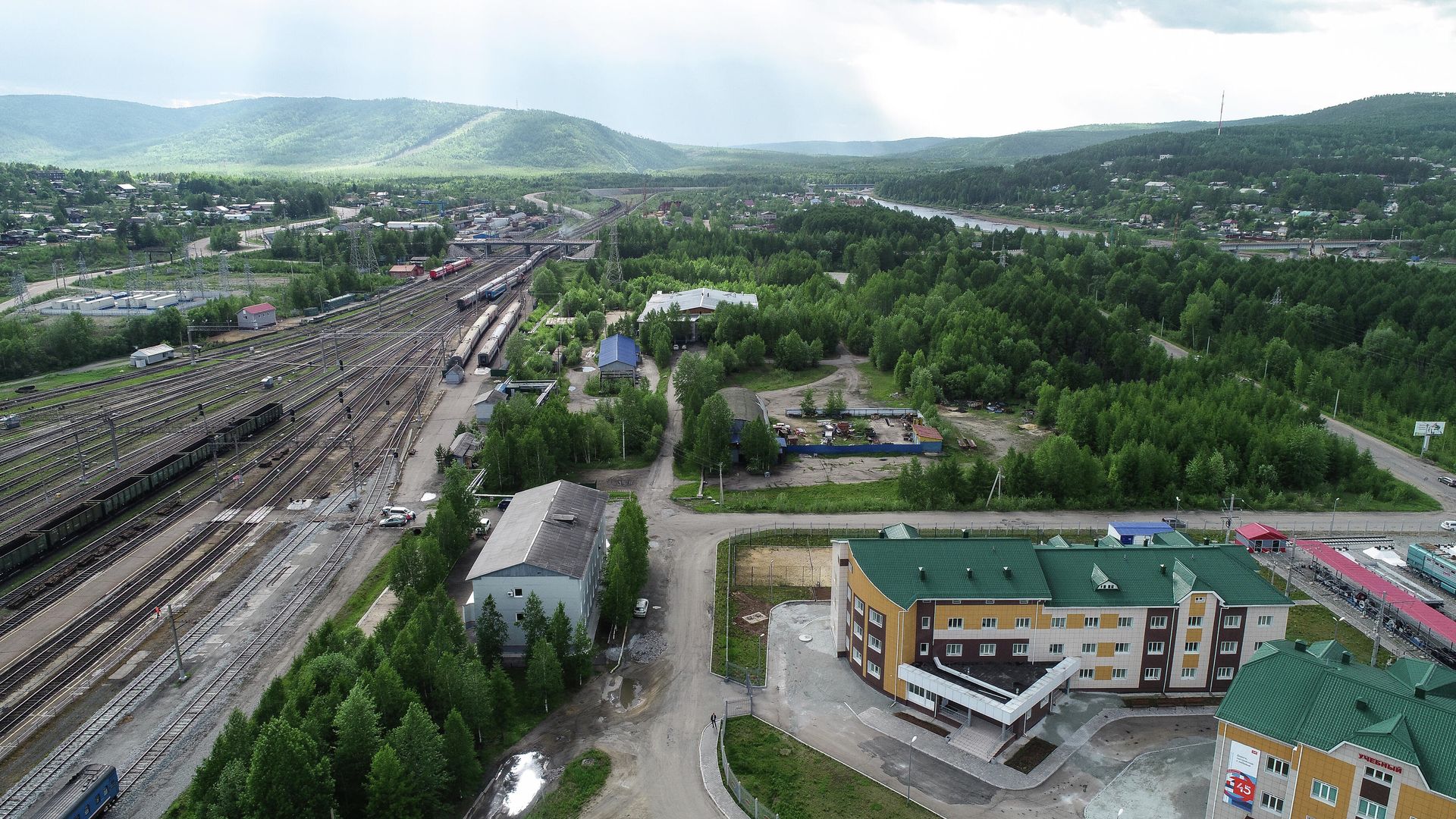Железнодорожные пути в городе Тында Железнодорожные пути в городе Тында - РИА Новости, 1920, 20.06.2024