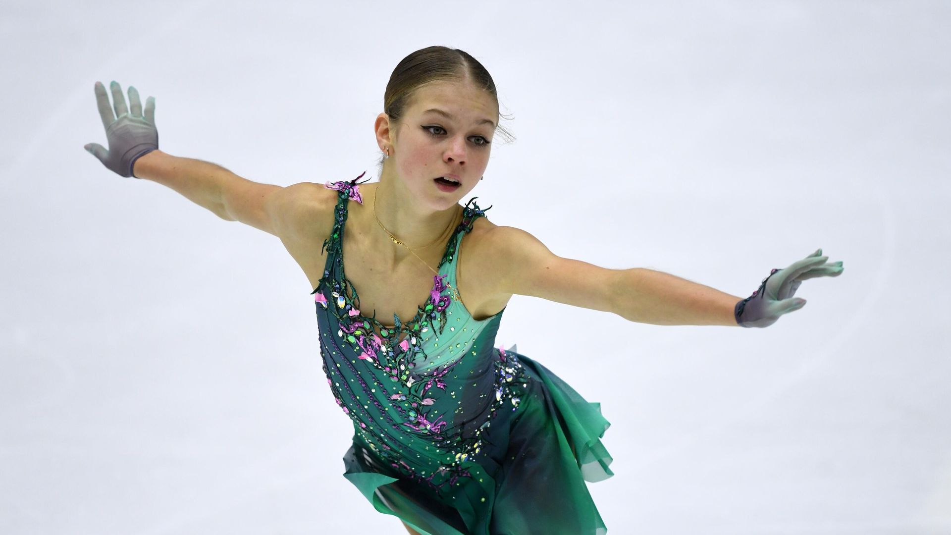 Александра Трусова выступает с короткой программой в женском одиночном катании на IV этапе Кубка России - Ростелеком 2020-2021 гг. по фигурному катанию в Казани. Александра Трусова выступает с короткой программой в женском одиночном катании на IV этапе Кубка России - Ростелеком 2020-2021 гг. по фигурному катанию в Казани. - РИА Новости, 1920, 18.02.2021