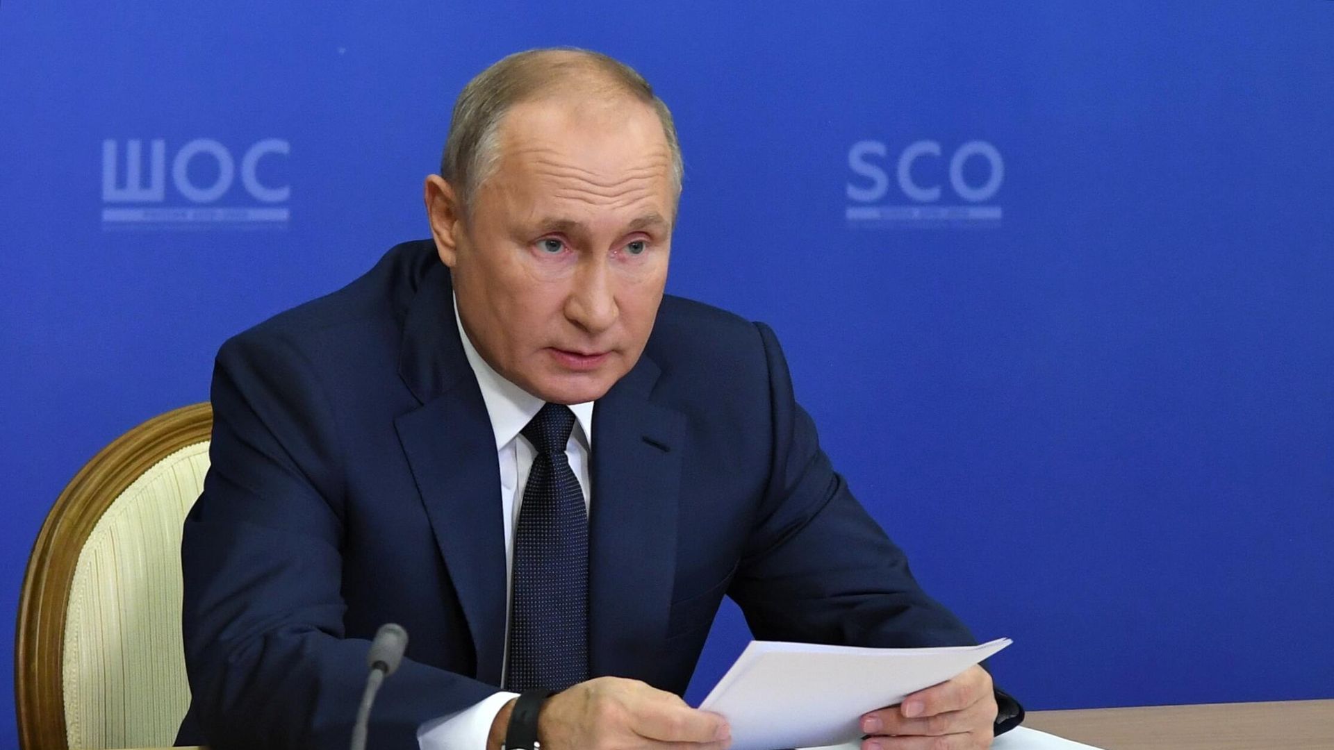Президент РФ Владимир Путин проводит в режиме видеоконференции заседание Совета глав государств - членов ШОС Президент РФ Владимир Путин проводит в режиме видеоконференции заседание Совета глав государств - членов ШОС - РИА Новости, 1920, 10.11.2020