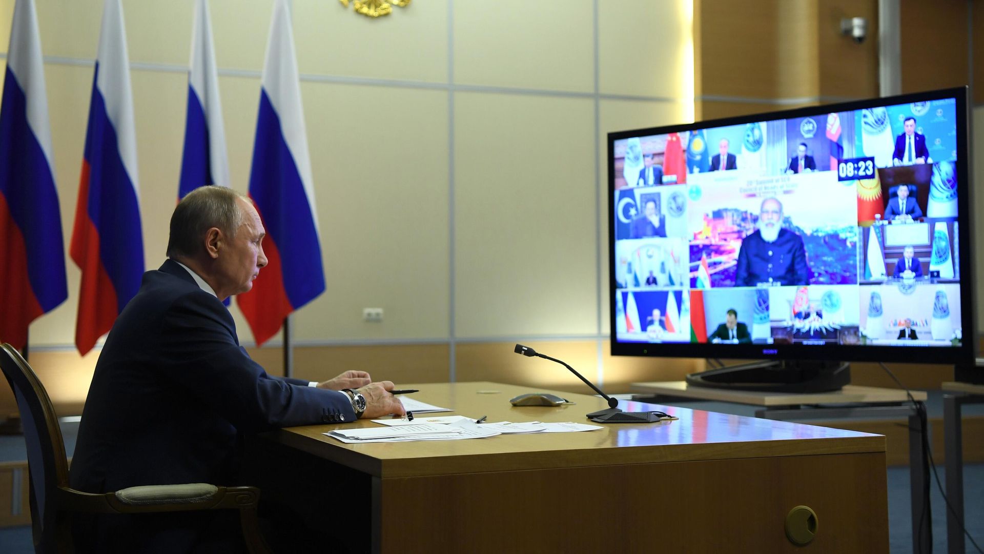 Президент РФ Владимир Путин проводит в режиме видеоконференции заседание Совета глав государств - членов ШОС Президент РФ Владимир Путин проводит в режиме видеоконференции заседание Совета глав государств - членов ШОС - РИА Новости, 1920, 10.11.2020