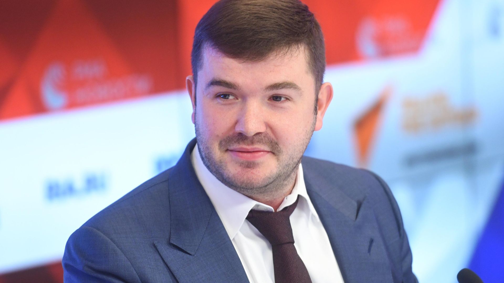 Руководитель Департамента инвестиционной и промышленной политики города Москвы Александр Прохоров во время пресс-конференции в Международном мультимедийном пресс-центре МИА Россия сегодня  - РИА Новости, 1920, 01.12.2021