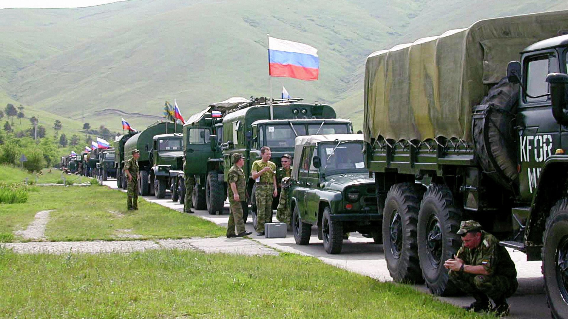 На центральной базе Российского военного контингента на аэродроме Слатина в Косово На центральной базе Российского военного контингента на аэродроме Слатина в Косово - РИА Новости, 1920, 10.11.2020