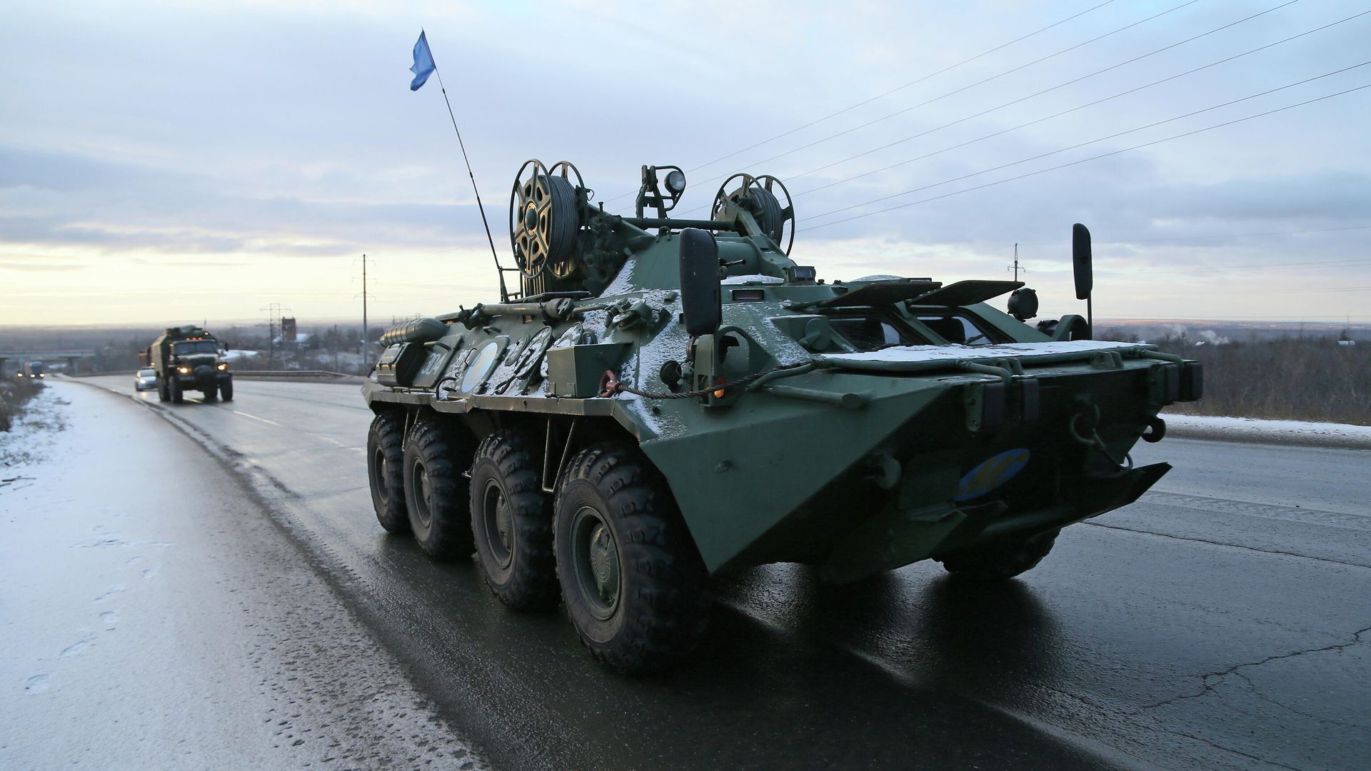 Колонна военной техники российских миротворцев в Самарской области перед отправкой в Нагорный Карабах Колонна военной техники российских миротворцев в Самарской области перед отправкой в Нагорный Карабах - РИА Новости, 1920, 11.11.2020